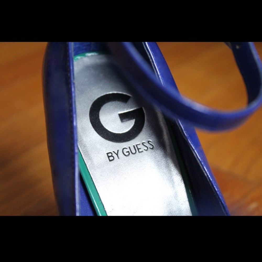 Guess multicolored heels